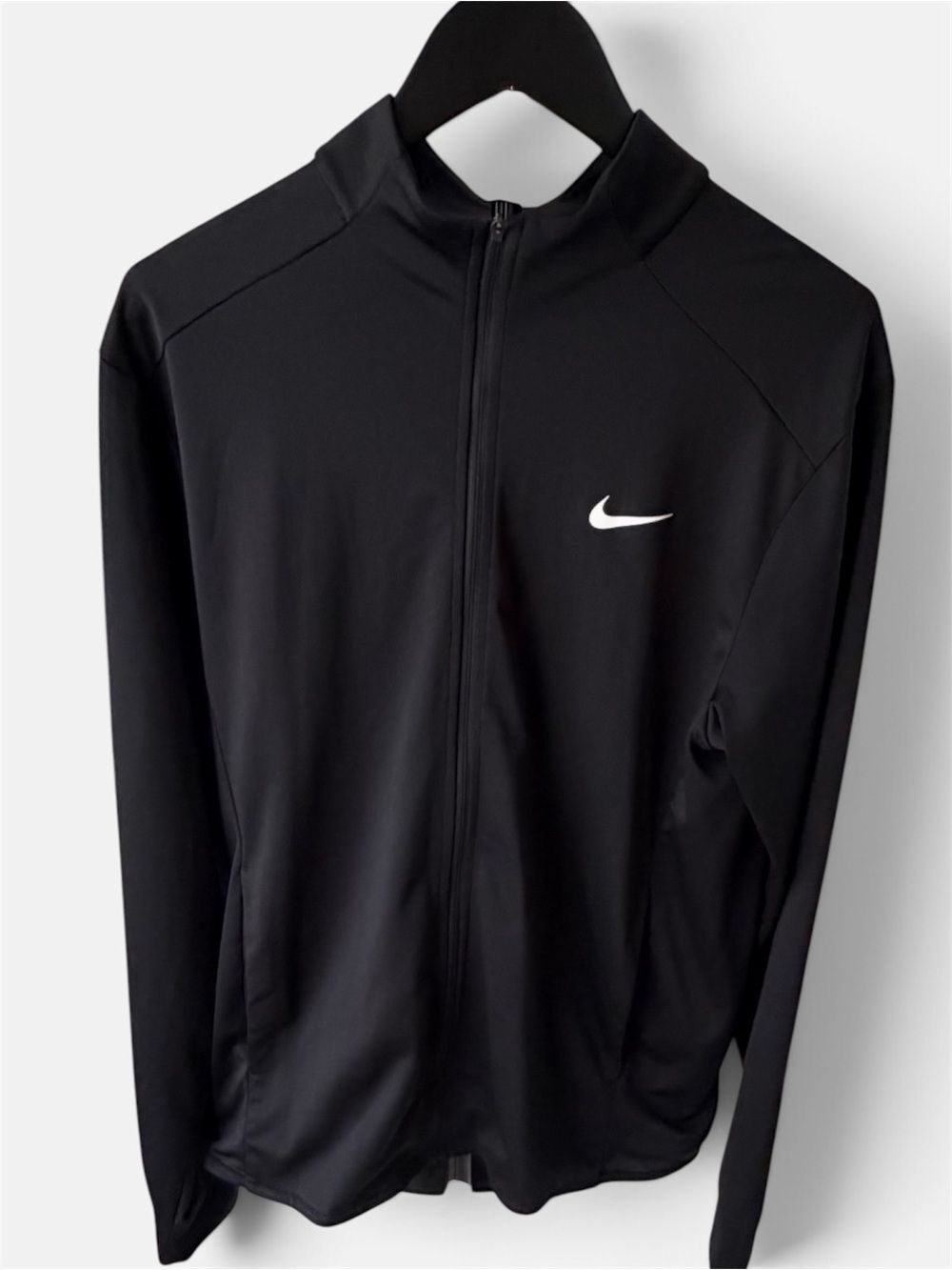 Nike Men M Black Full-Zip Performance Jacket with White Swoosh